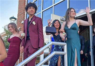  students dressed for prom